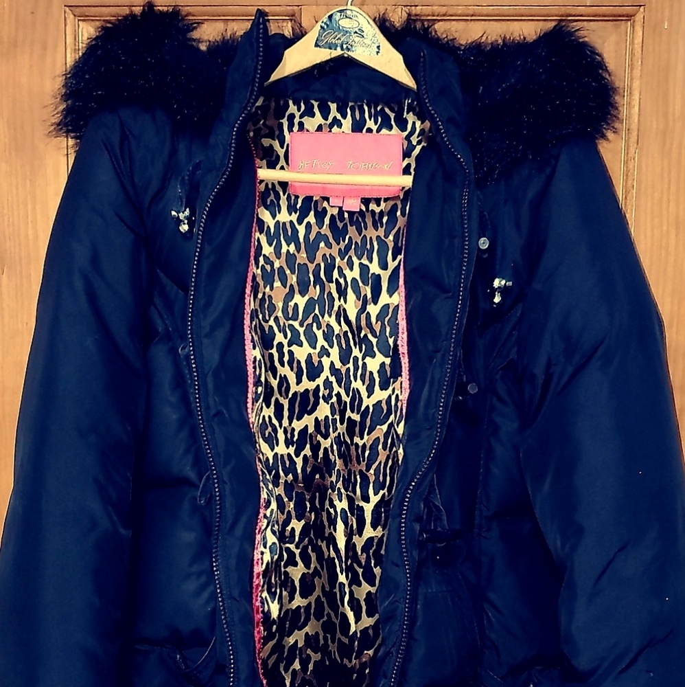 Betsey Johnson winter coat. ♡ Super cute M L